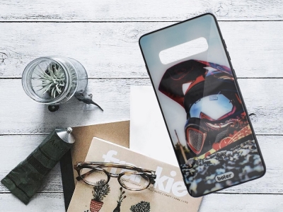 Пластмасов Гръб Glass Boter за Samsung Galaxy S10 Plus, Каска