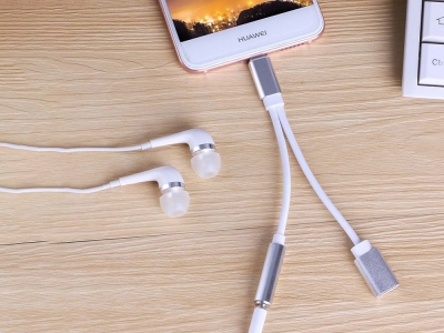 Адаптер HF/audio Type C - Jack 3,5mm + charging, Бял
